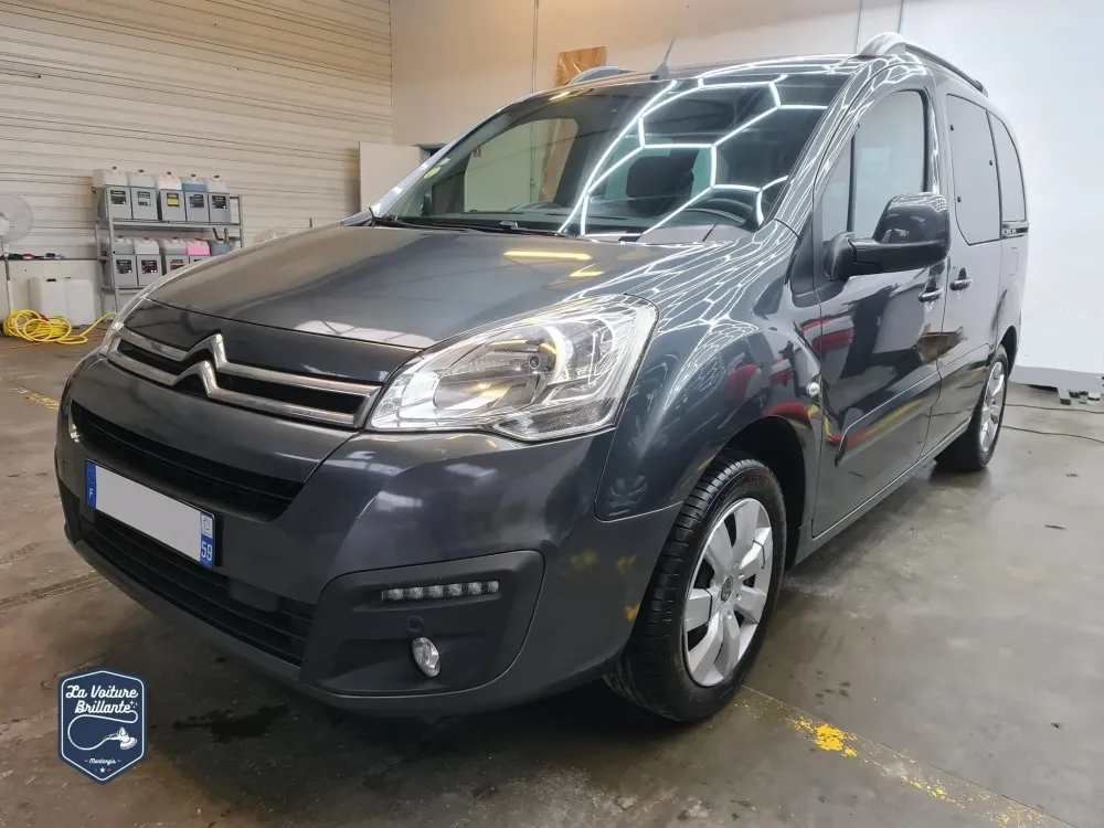 Nettoyage-interieur-exterieur-citroen-berlingo-utilitaire