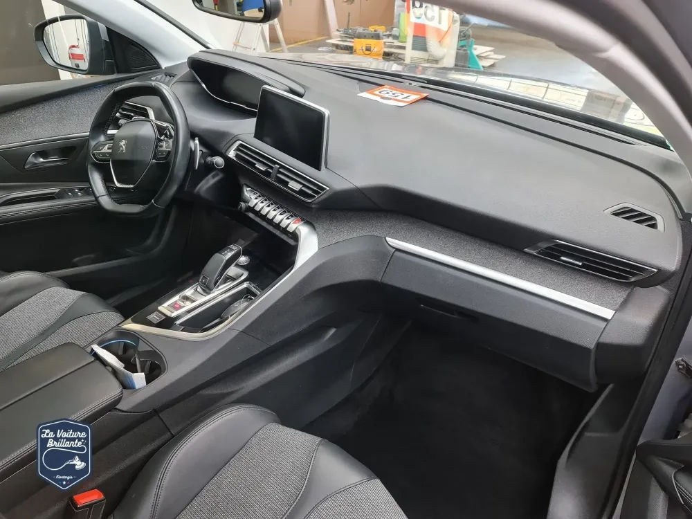 Nettoyage-interieur-exterieur-Peugeot-5008